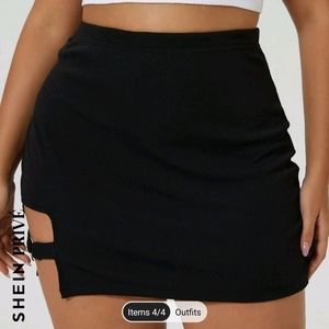 SHEIN Privé Plus Cut Out Side Mini Skirt